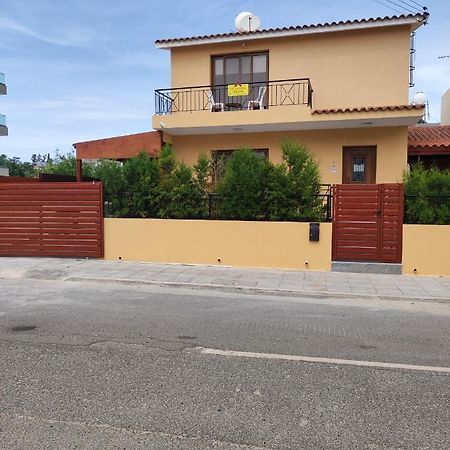 Villa Rina Paphos Eksteriør billede