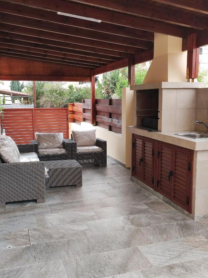 Villa Rina Paphos Eksteriør billede