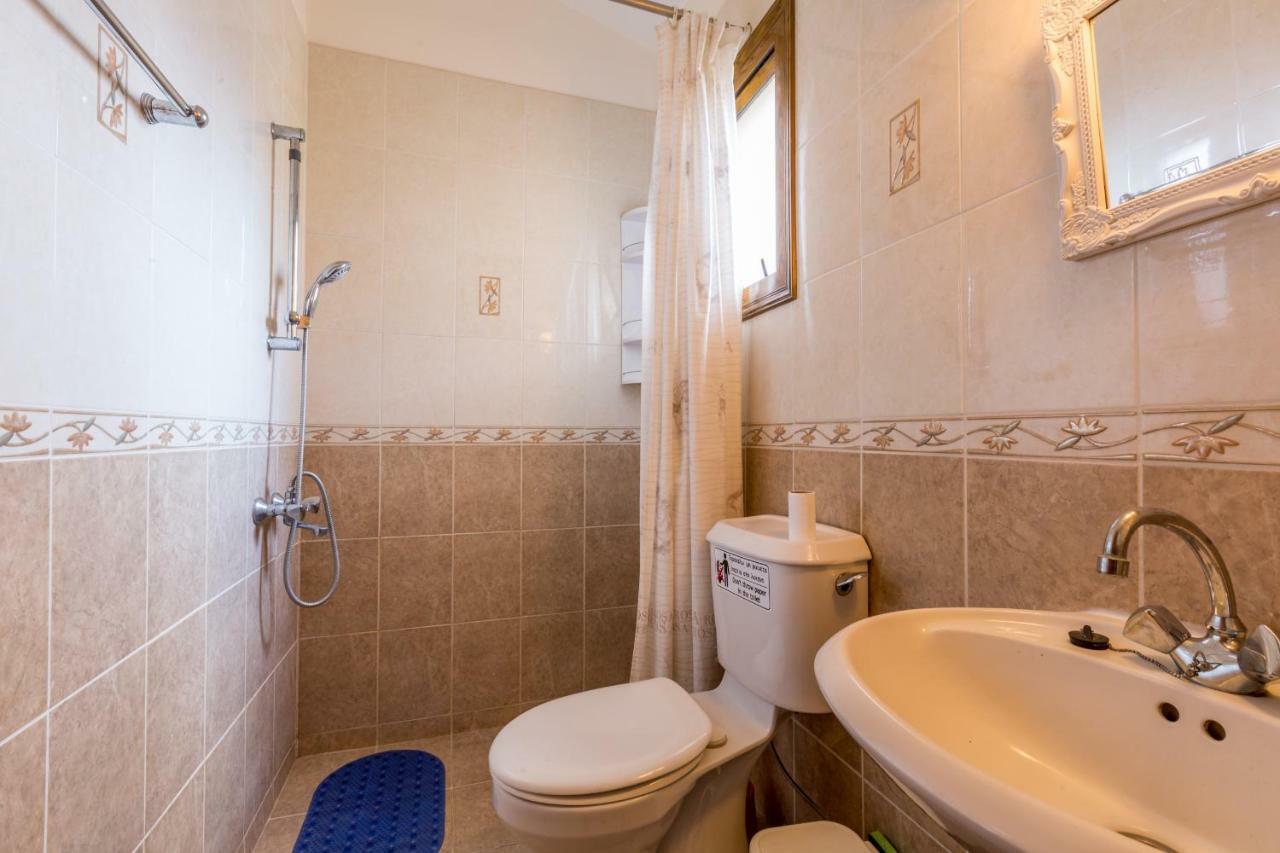 Villa Rina Paphos Eksteriør billede