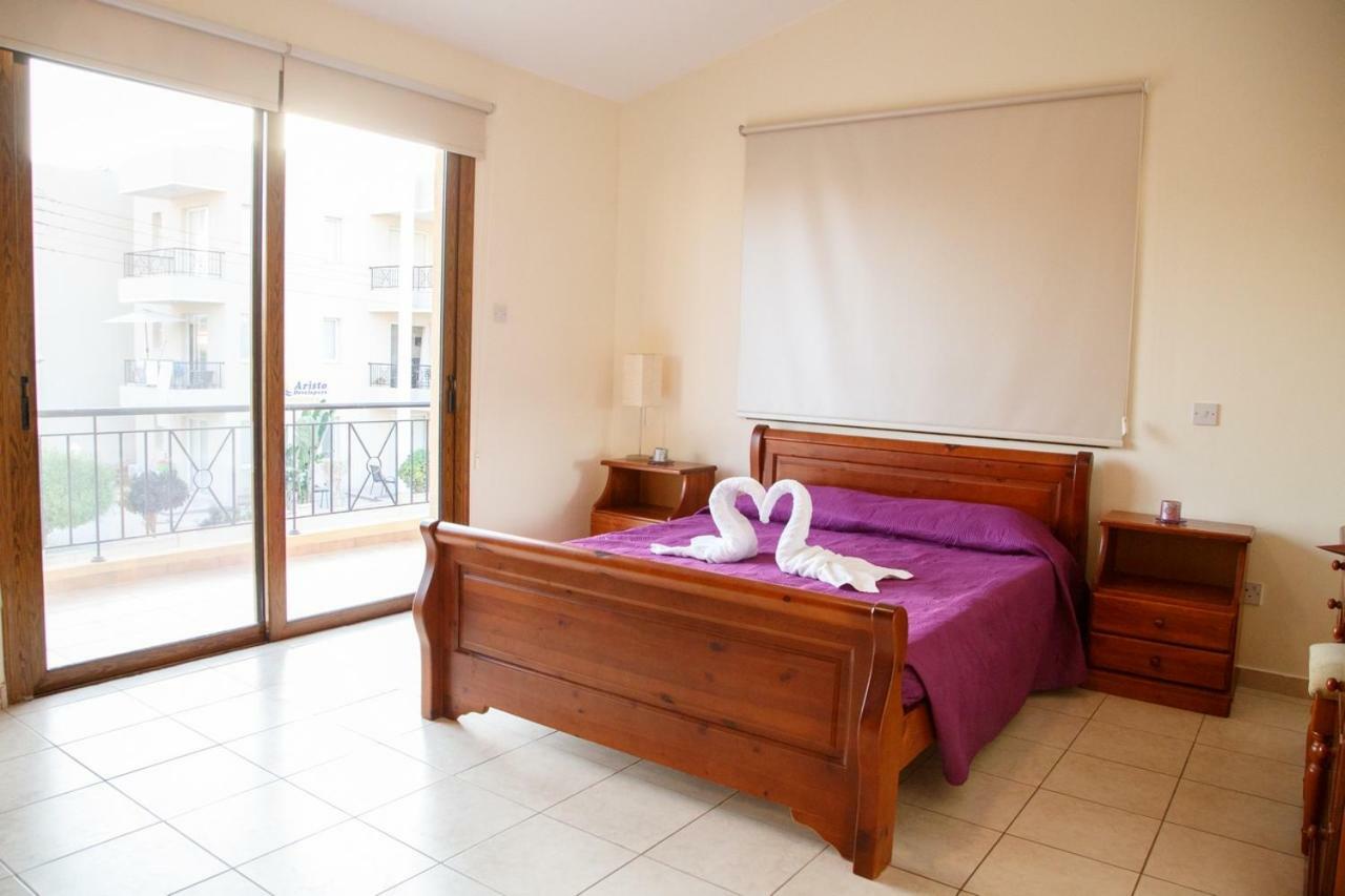 Villa Rina Paphos Eksteriør billede
