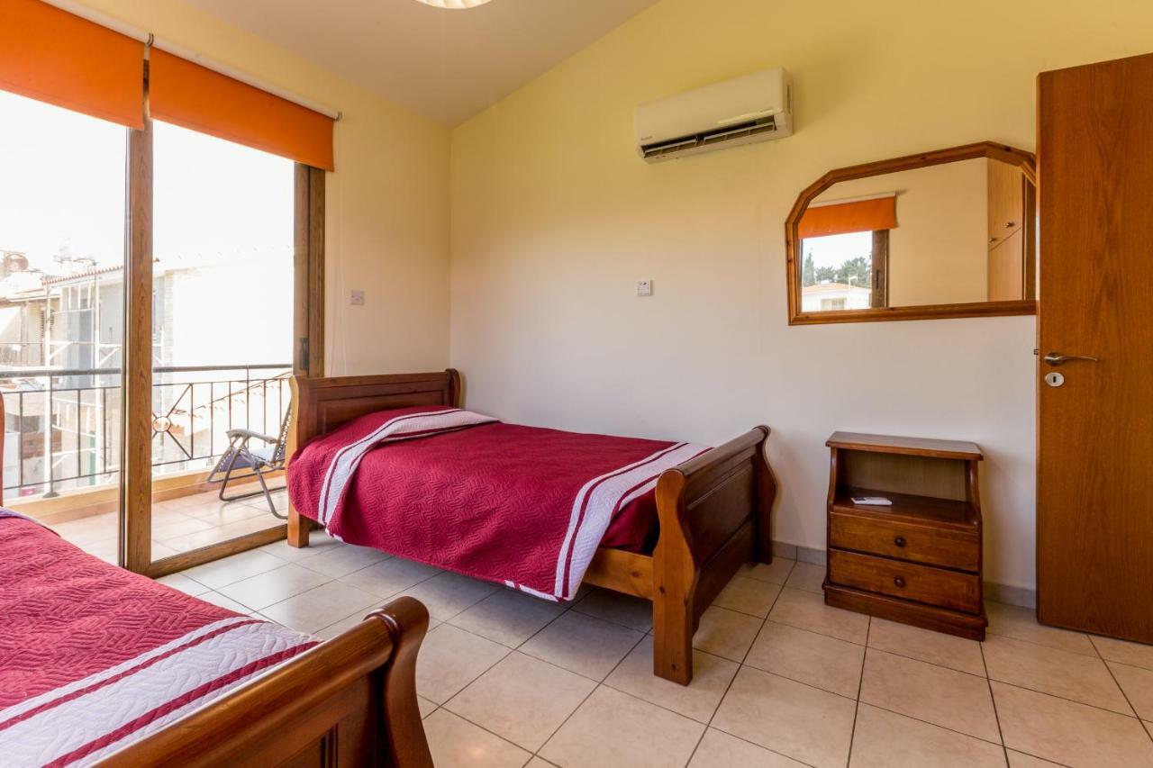 Villa Rina Paphos Eksteriør billede